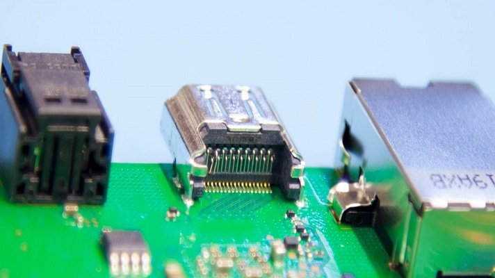 Réparation du port HDMI sur une PS4 Slim – Réparation consoles et  ordinateurs portables